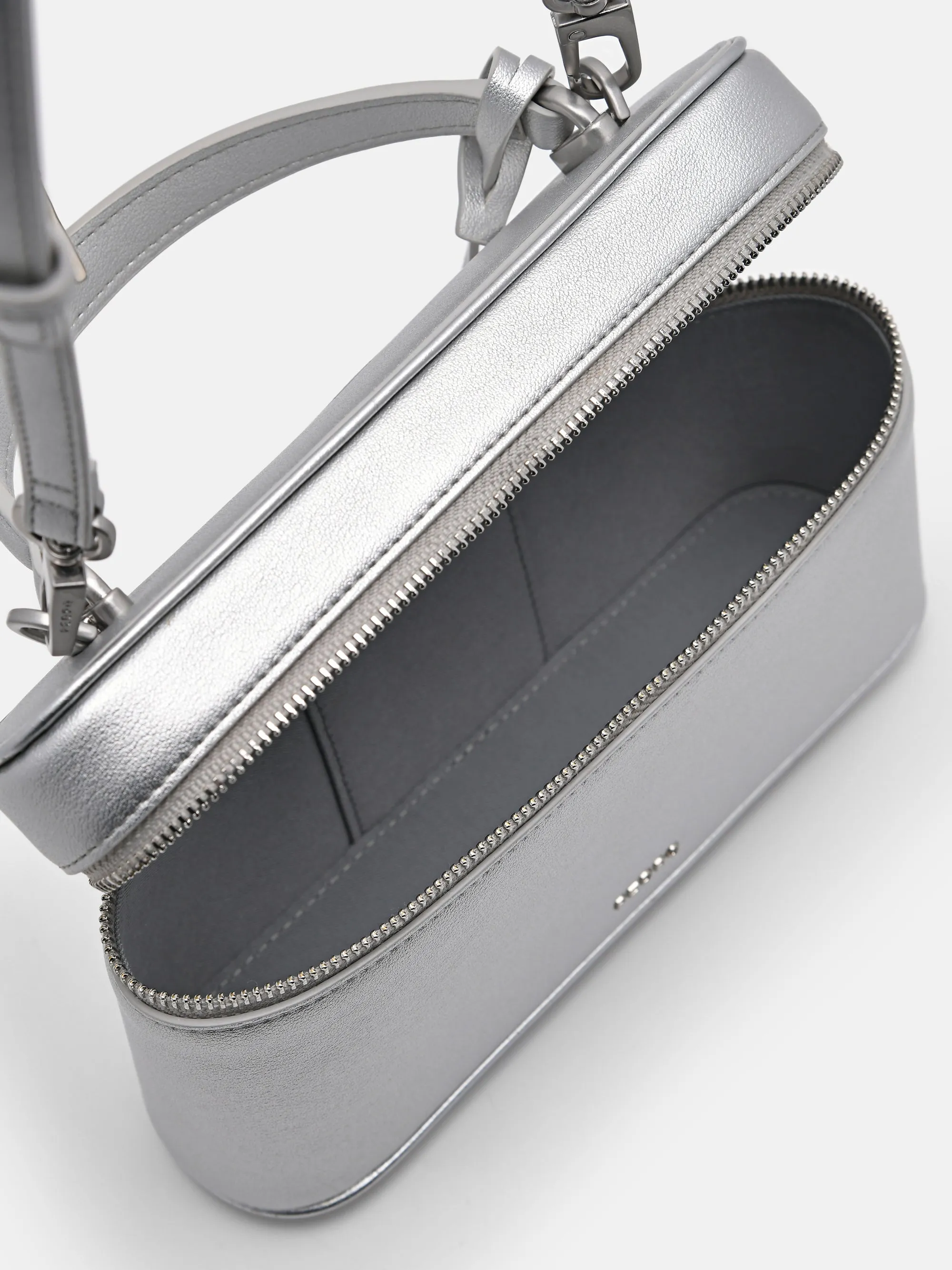 Ari Shoulder Bag