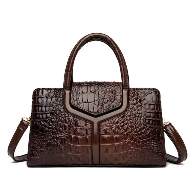 Auburnyx Exotic Chic Pouch