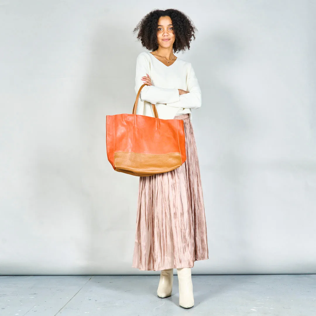 Elegant tote bag with sturdy handles wholesale