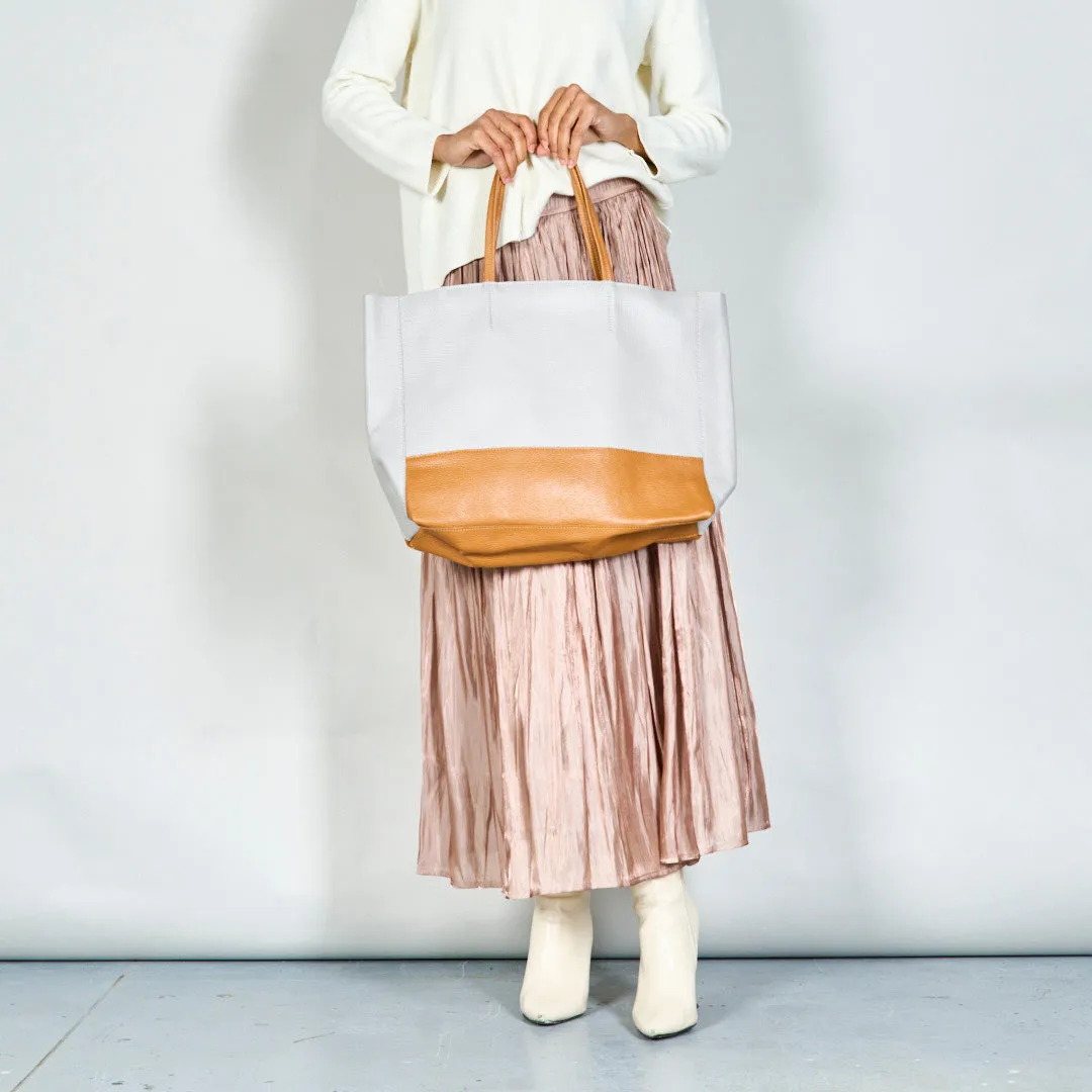 Elegant tote bag with sturdy handles wholesale