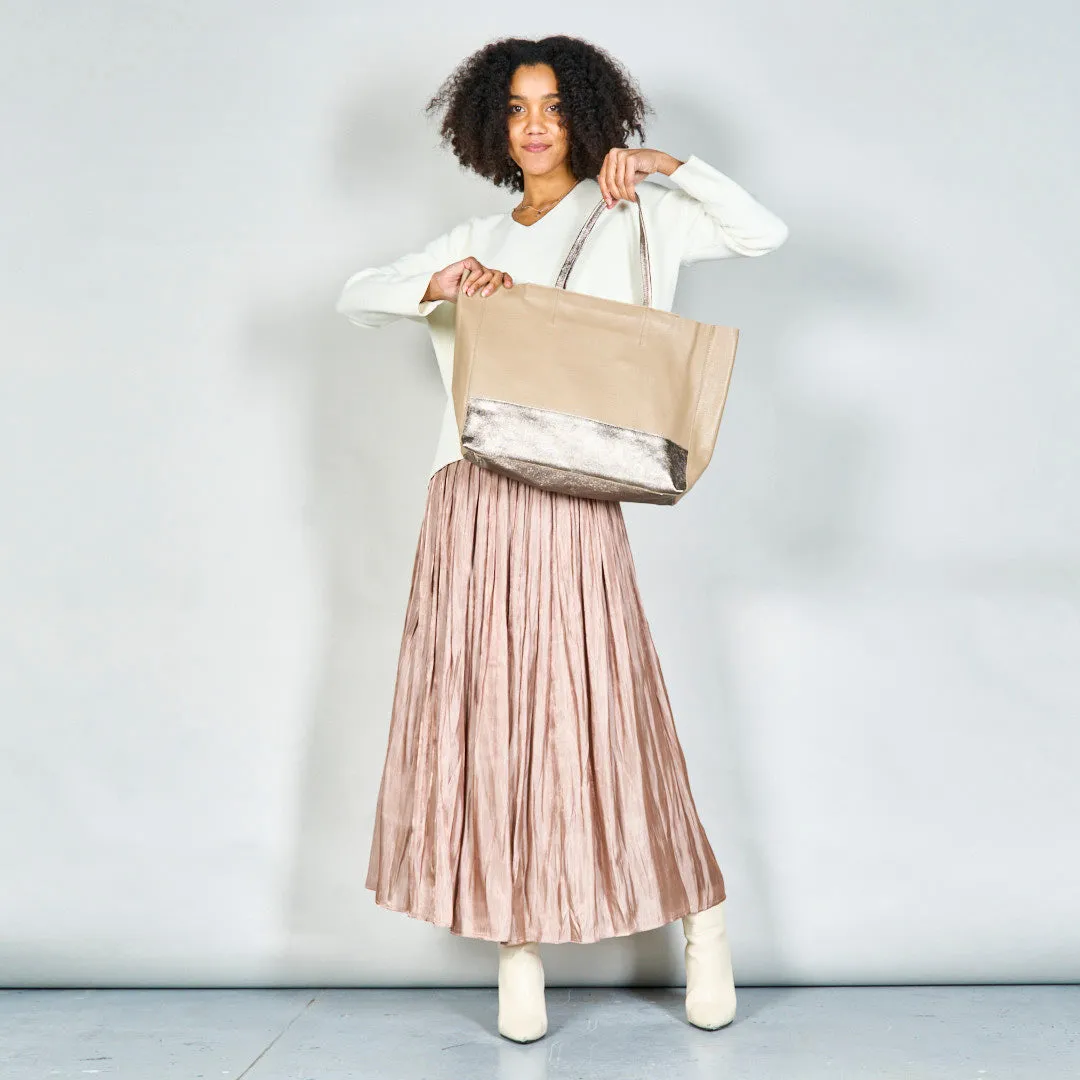 Elegant tote bag with sturdy handles wholesale