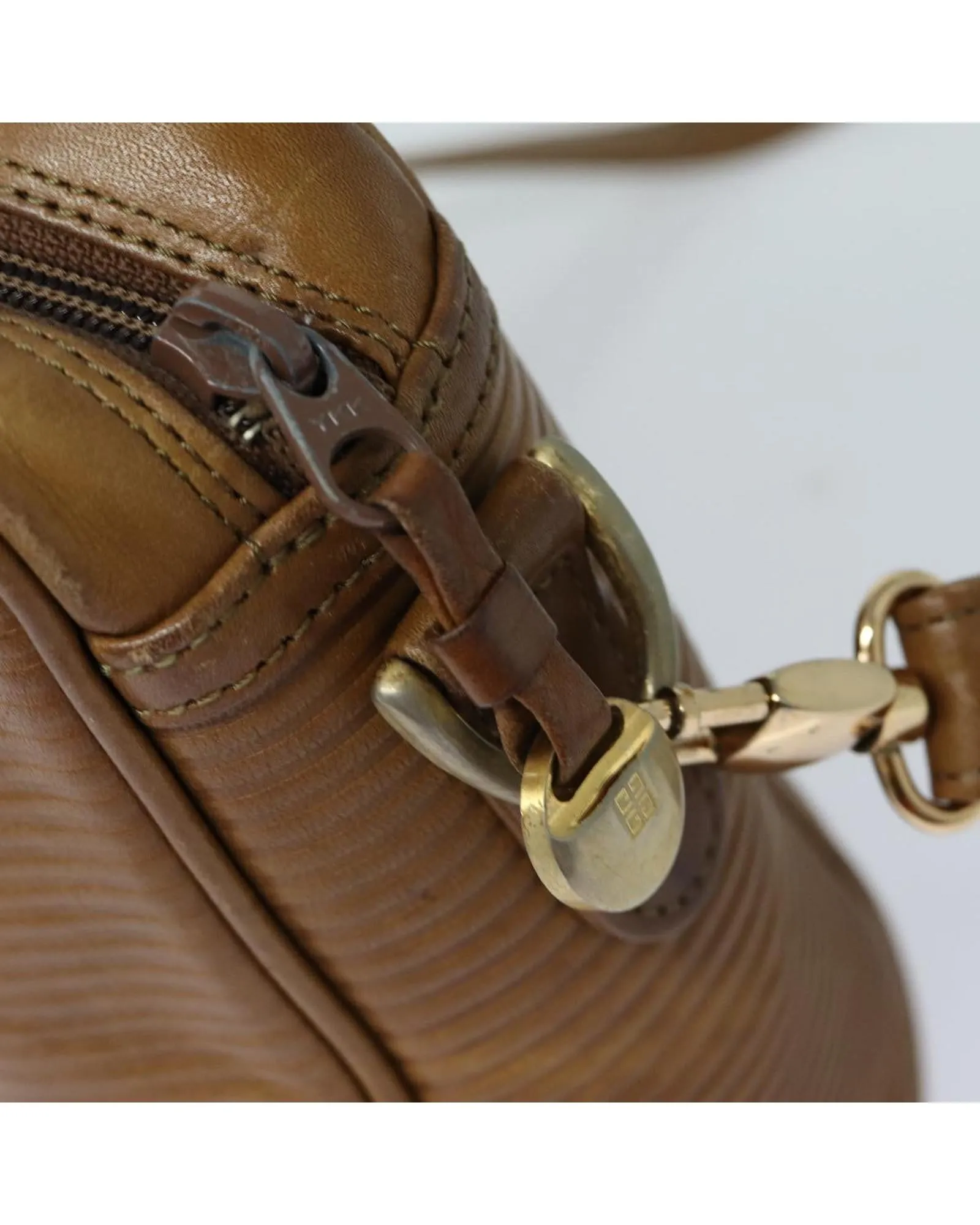 Leather Shoulder Bag with Handle and Classic Design