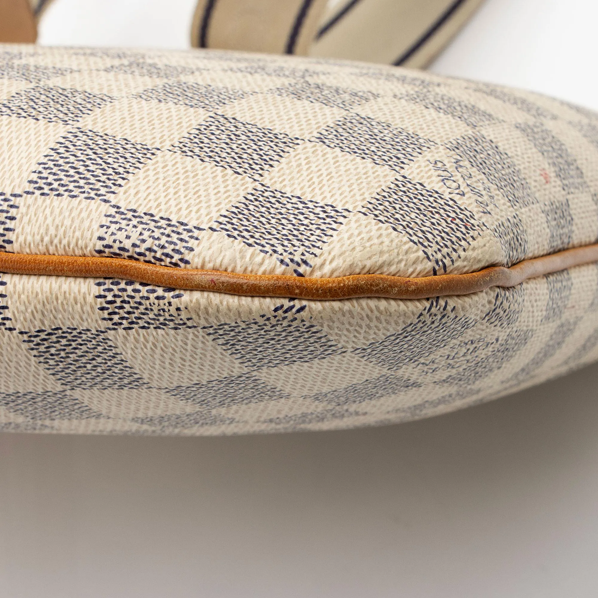 Louis Vuitton Damier Azur Pochette Bosphore Messenger Bag (SHF-BRPpFe)