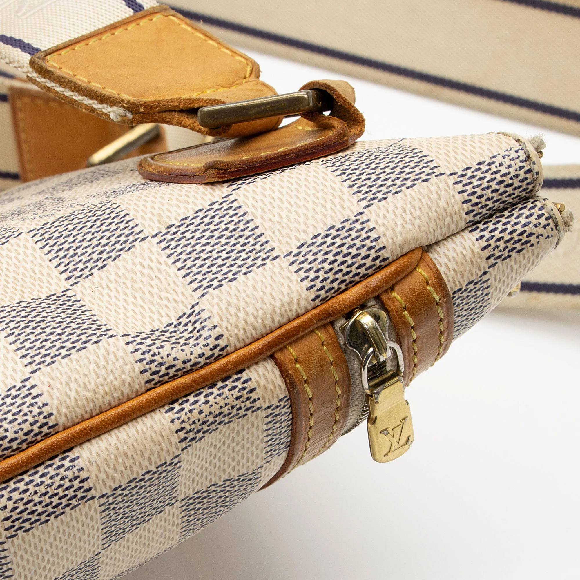 Louis Vuitton Damier Azur Pochette Bosphore Messenger Bag (SHF-BRPpFe)