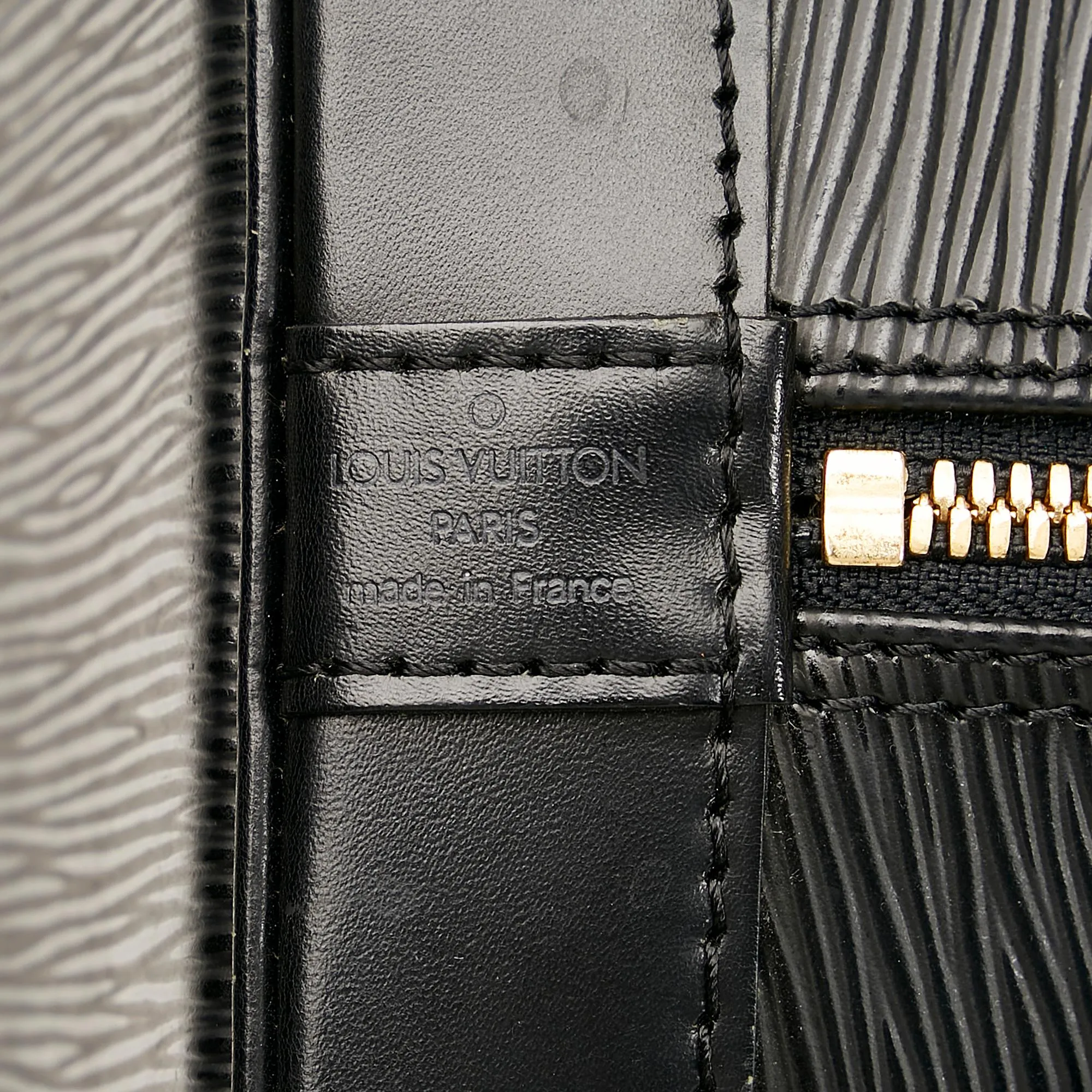 Louis Vuitton Epi Alma MM (SHG-37252)
