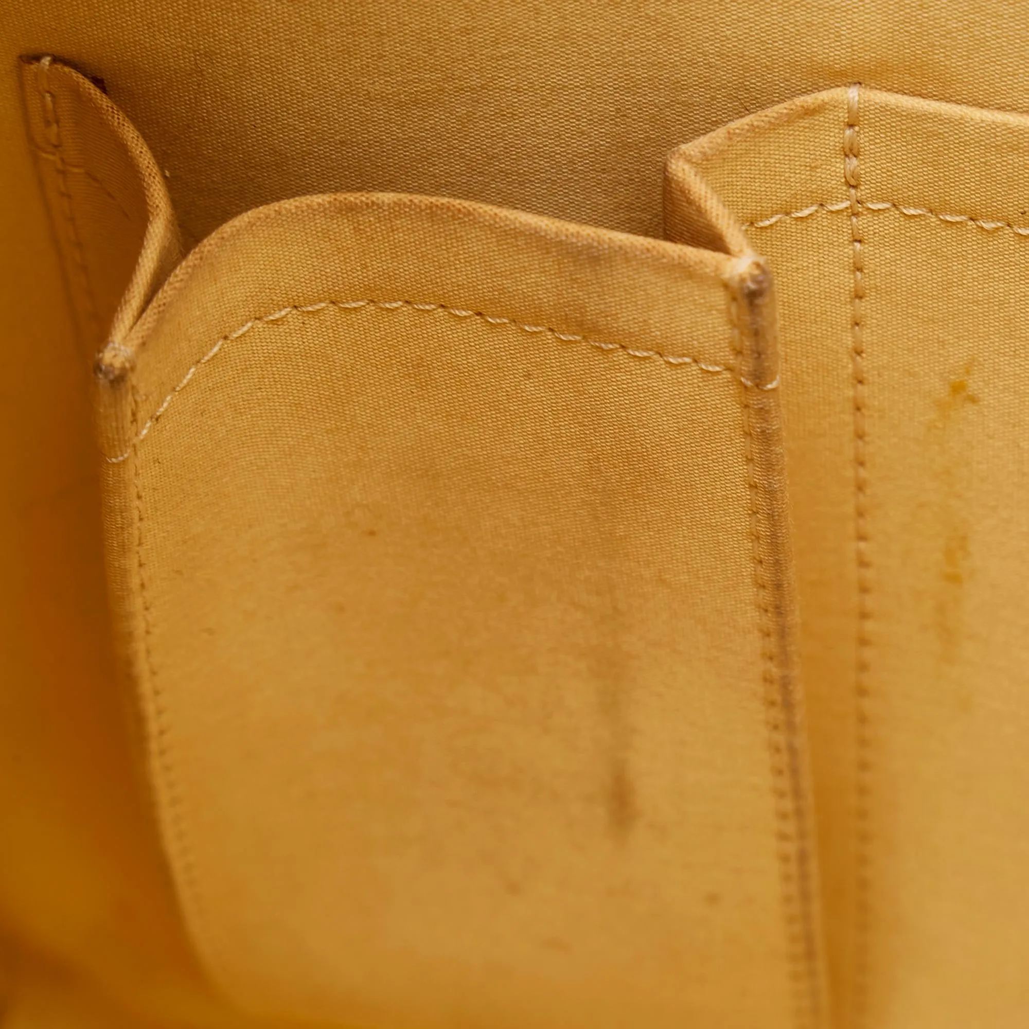 Louis Vuitton Epi Croisette PM (SHG-35878)
