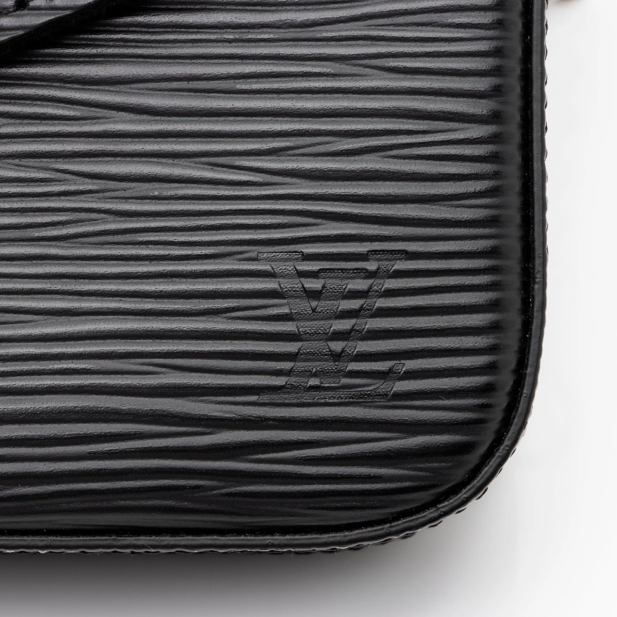 Louis Vuitton Epi Leather Felicie Pochette (SHF-23719)