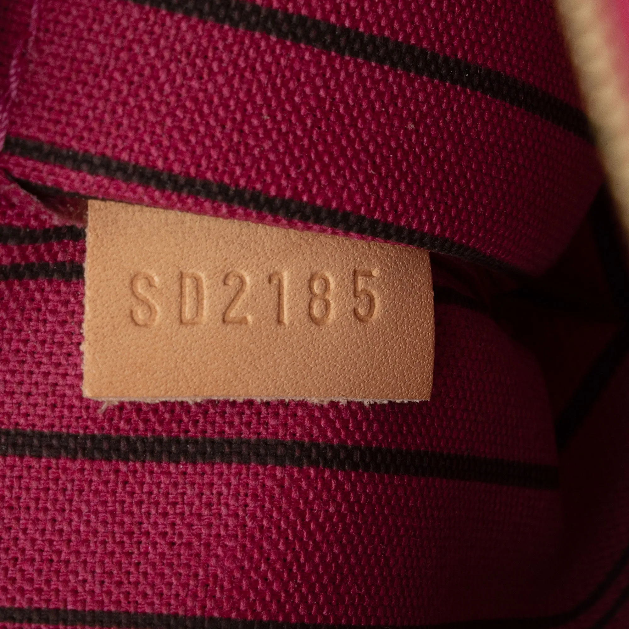 Louis Vuitton Monogram Canvas Neverfull MM Pochette (SHF-QUBONp)