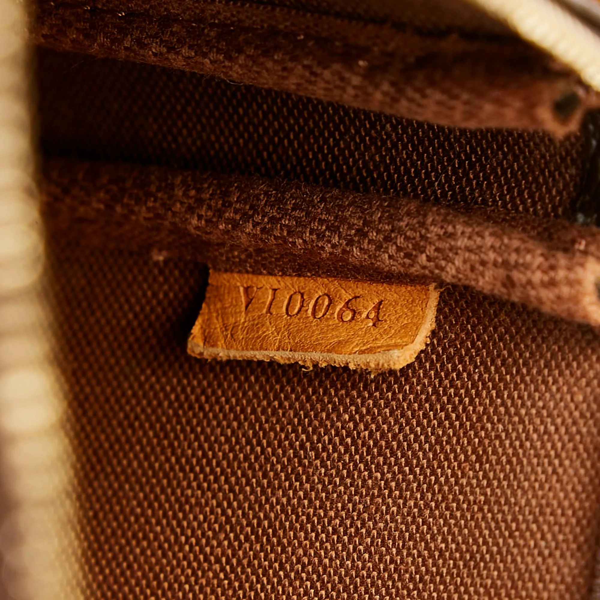 Louis Vuitton Monogram Pochette Accessoires (SHG-36252)
