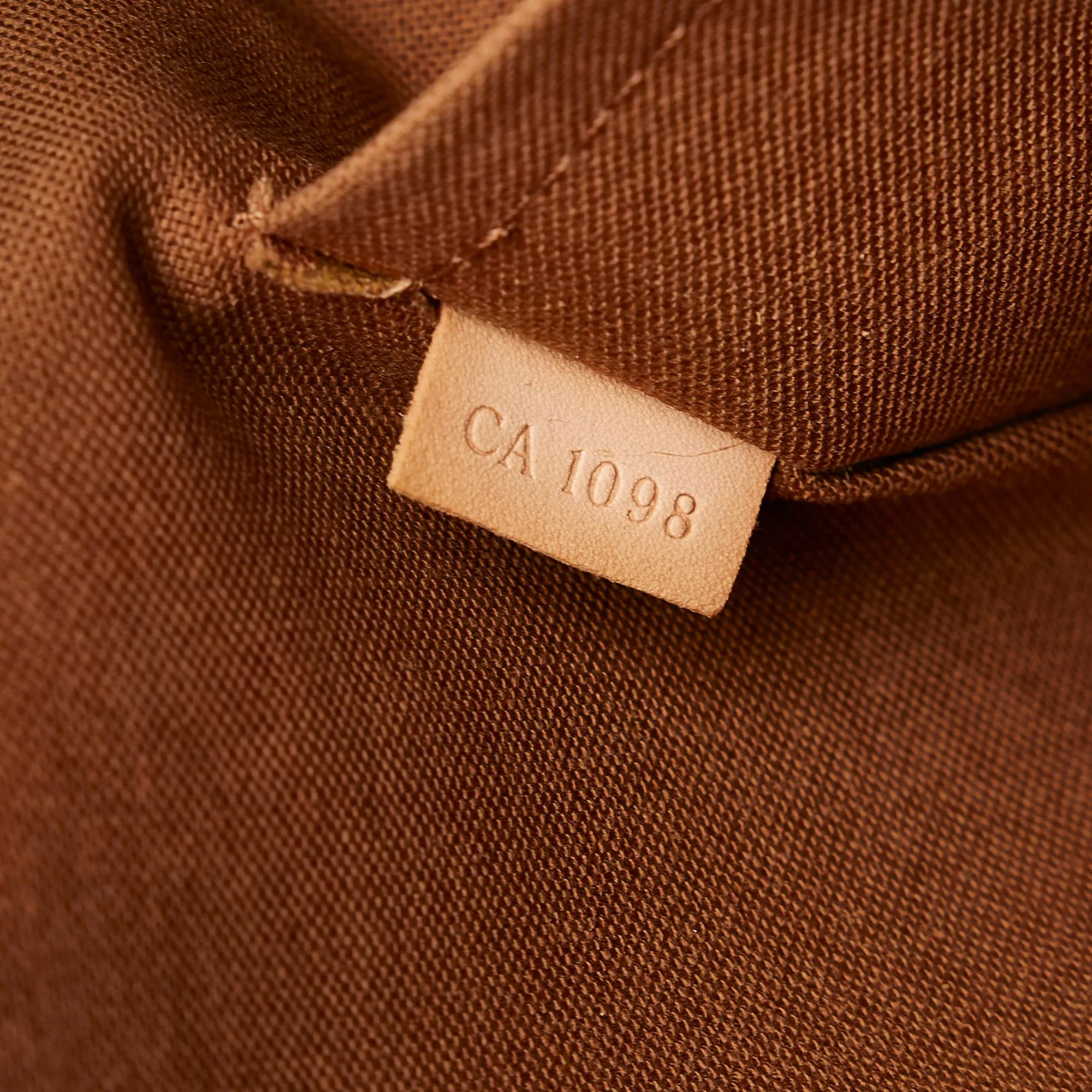 Louis Vuitton Monogram Sac Bosphore (SHG-37831)