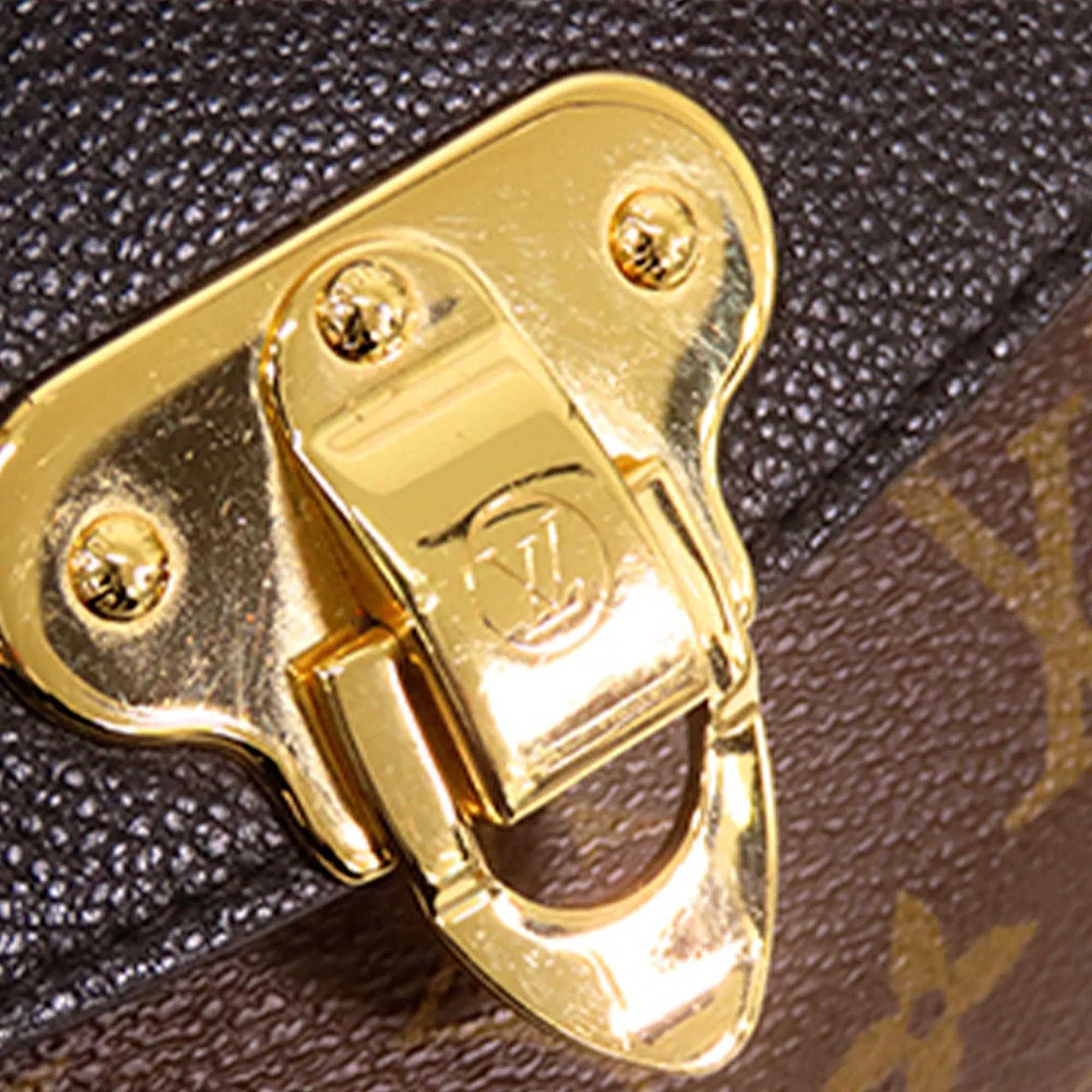 Louis Vuitton Monogram Saint Placide (SHG-ix5oDA)