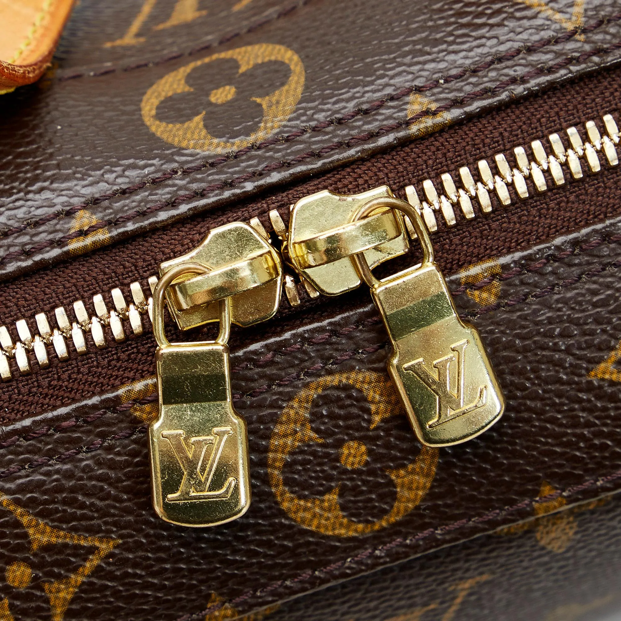 Louis Vuitton Monogram Spontini (SHG-hYkORy)