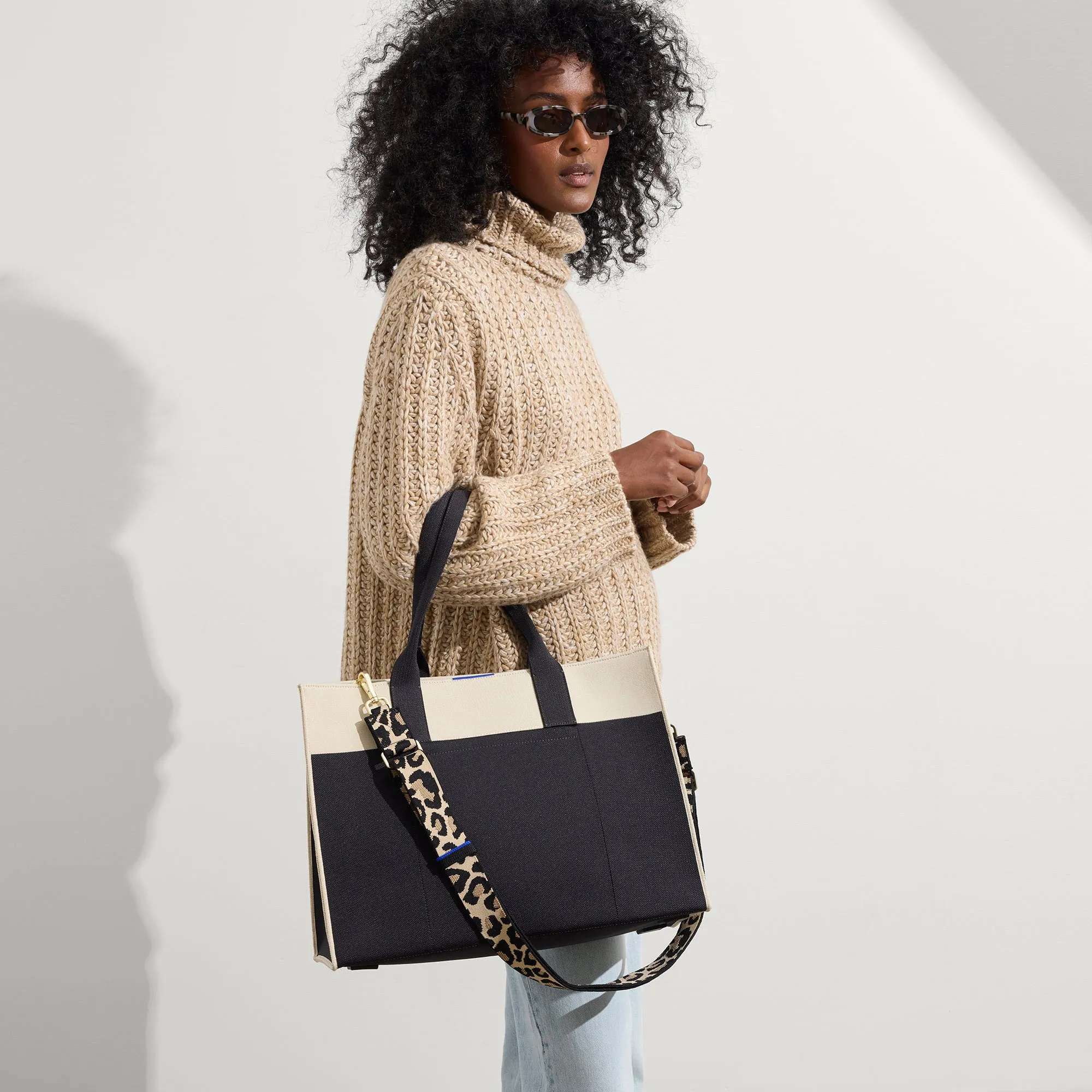 The Crossbody Strap - Desert Cat